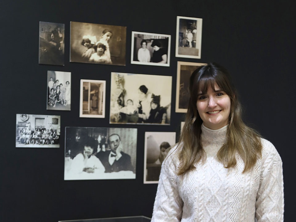 Recorrido guiado por la exposición “Aída Carballo. Una puerta abierta a lo infinito”